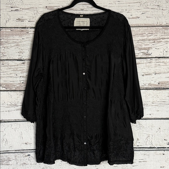 Johnny Was Tops - Johnny Was Black Button-Up silk Blouse